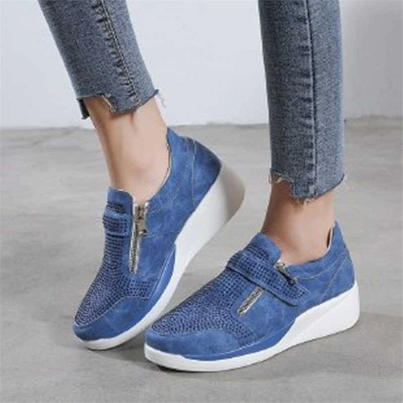 easy casual sneakers