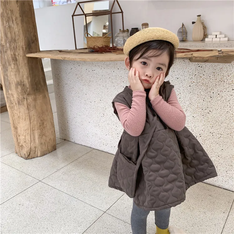 Осенне-зимнее модное стеганое платье без рукавов для маленьких девочек с сумкой