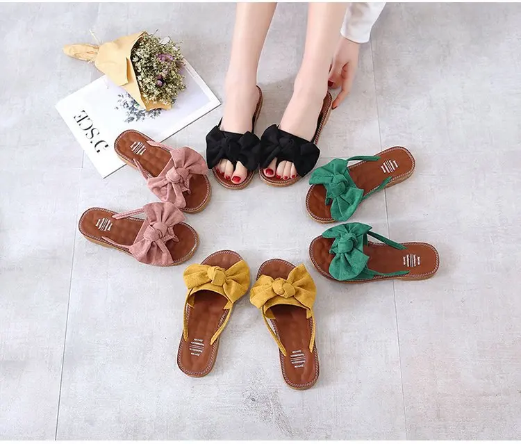 Women's shoes new women's summer fashion Joker flat-bottomed casual fashion slippers Korean women's sandals wholesale