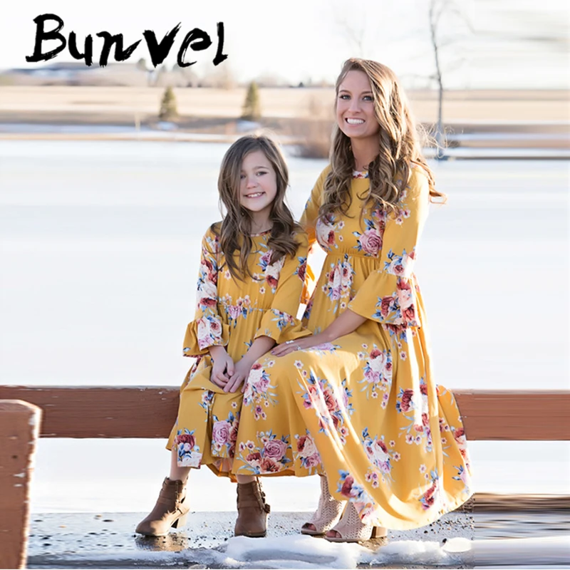 Bunvel/осенние платья для мамы и дочки; зимняя одежда с цветочным принтом для мамы и дочки; платье с оборками для мамы и дочки; 5