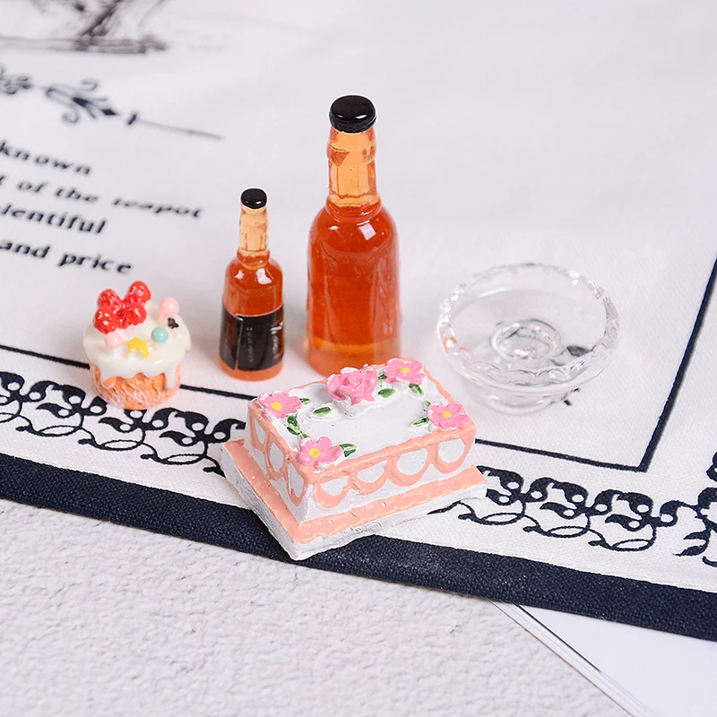 

5pcs/lot 1:12 Doll Houses Mini Wine Bottles Cake Fruit Box Candy Food Toy Match Collectible Gift Dollhouse Miniature