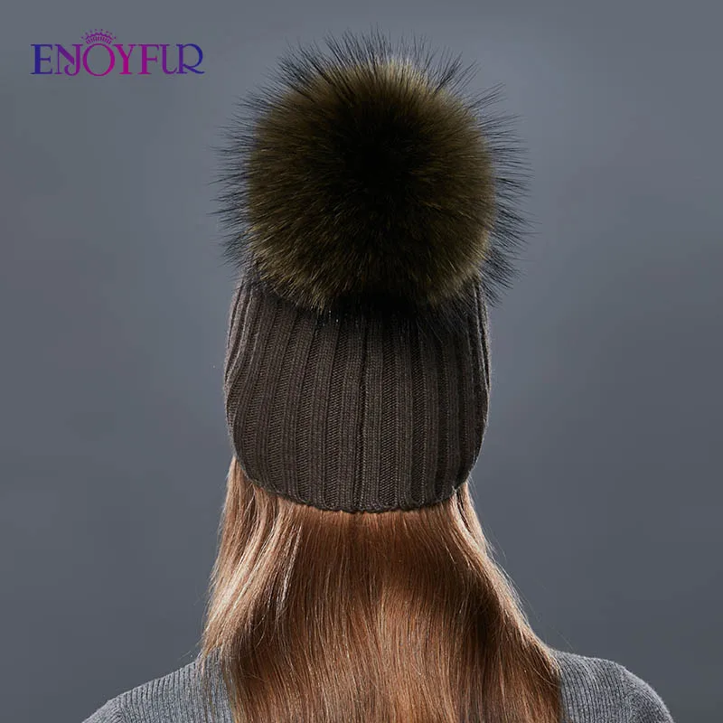 Enjoyfur мода вертикальные полосы зима Шапки для Для женщин кашемир вязаная шапка женская высокое качество Мех pom осень теплая шапочка