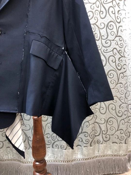 Autumn Early New Ladies Turn-lapel Irregular Cutting and Splicing Decoration Long-sleeved Suit Short Jacket 903