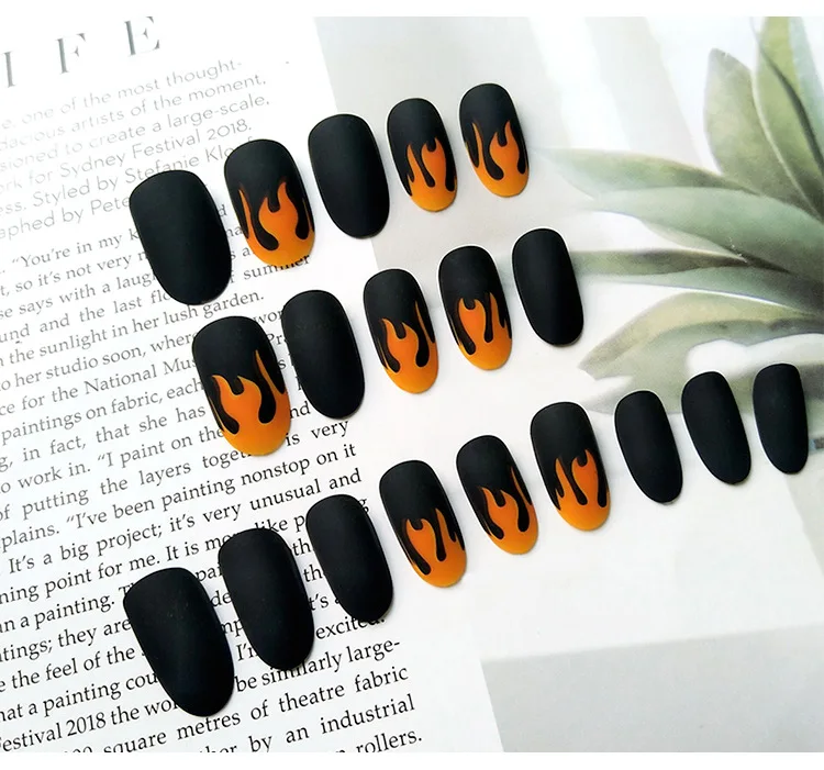 

24pc/lot Black Flame Pattern Nail Art Tips Matte Design Short Round Head Full Cover Fake Nail Art Tips French Nail Tips