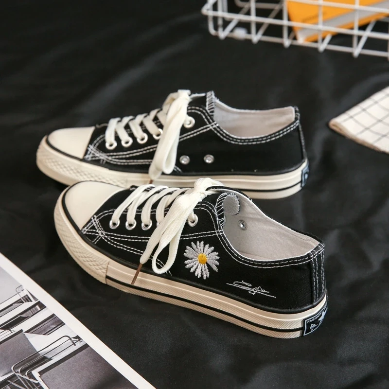 2021New Women Sneakers Purple Low Top Daisy Canvas Shoes Vulcanized Shoes Women's Korean Versatile Board Shoes Casual Shoes