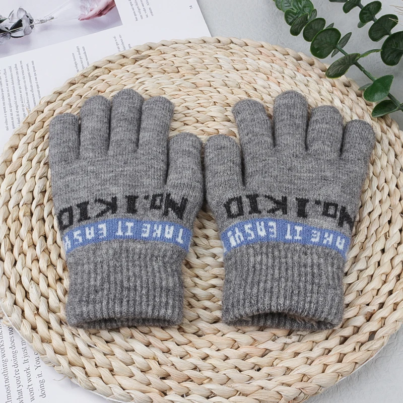 Рисунок 5 - Детские варежки, утепленные плюшевые