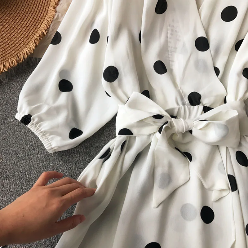 Летнее пляжное платье в горошек с принтом длинное женское облегающее разрезом