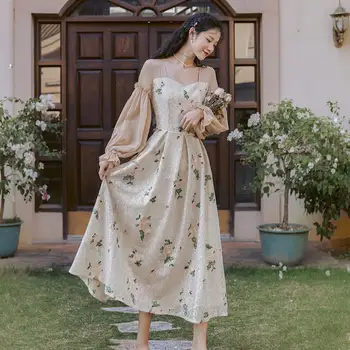 

Will spot the bustling place splicing special craft embroidery skirt restoring ancient ways in new yuan long long sleeve