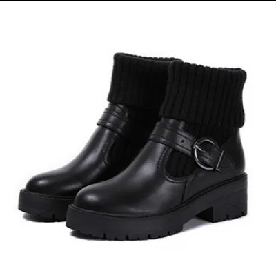 Женская прогулочная обувь; обувь на плоской платформе; женская обувь на плоской подошве со шнуровкой и круглым носком; однотонная женская обувь, увеличивающая рост; J5-86 - Цвет: Черный