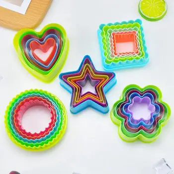 

5PCS Plastic Cookie Cutter Flower Heart Square Round Fruit Cutter Star Biscuit Cutter Cake Mold Biscuit DIY Fondant Baking Tool