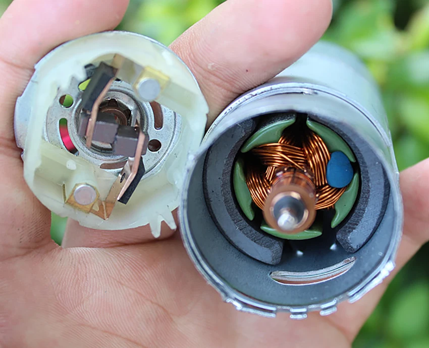 DC12V 0.8A 150 об/мин углеродный мотор щеточного устройства большой крутящий момент металлический редуктор Микро Мотор 6-12 В DIY робот игрушки аксессуары