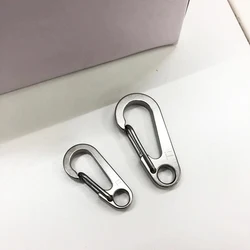 Porte clés en alliage de titane de haute qualité, lavage de pierre, boucle d'alpinisme multifonctionnelle d'extérieur, boucle de voyage Portable pour voiture 