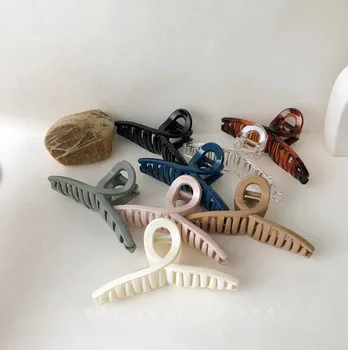 

Korea Fashion Big Hair Claws Simple Wild Cross Hair Grab Clip Temperament Elegant Hair Chuck Hair Clip Headdress