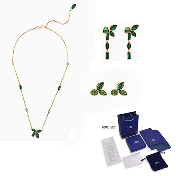 

SWA Fashion New BEAUTIFUL EARTH BY SUSAN ROCKEFELLER Suit Panda And Its Favorite Bamboo Food Decoration Female Romantic Gift