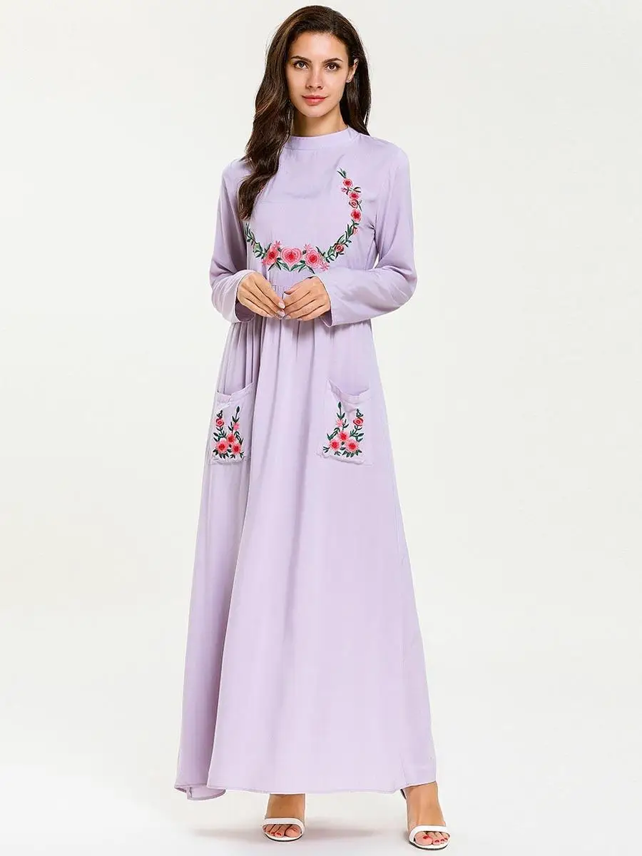 Мусульманское платье-макси для мамы и дочки abaya; одежда для родителей и детей с вышивкой; одинаковые комплекты для семьи с длинными рукавами