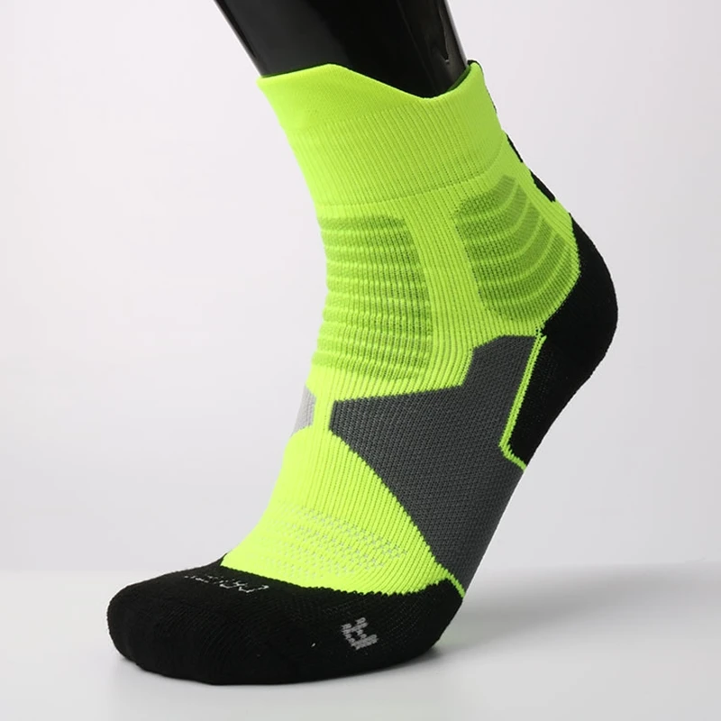 

Men High Performance Dry Fit Basketball Socks Moisture Wicking Selected Cushion Towel Bottom Training Sports Stockings