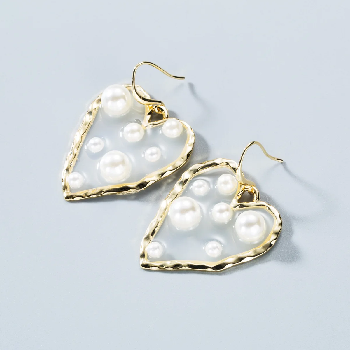 

Punk Charm Jewelry Exaggerated Imitation Pearl Resin Earrings Gold Love Pendant Earrings Big Earrings for Women Gifts