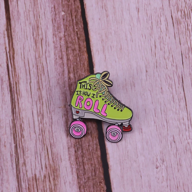 This is how I roll roller skates enamel pin retro skating brooch funny puns Roller Derby badge vaporwave aesthetic 80s kids gift