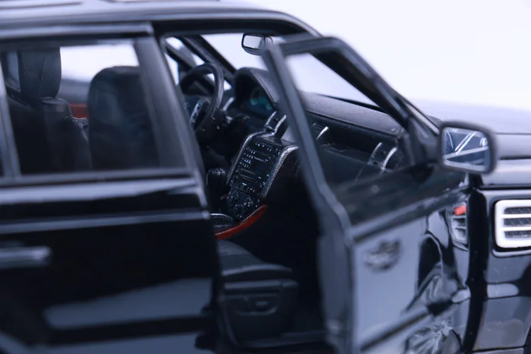 Maisto 1: 18 Модель брелок для автомобильных ключей, модель landtiger Ровер верблюд спортивная версия статическая модель автомобиля коллекция подарков