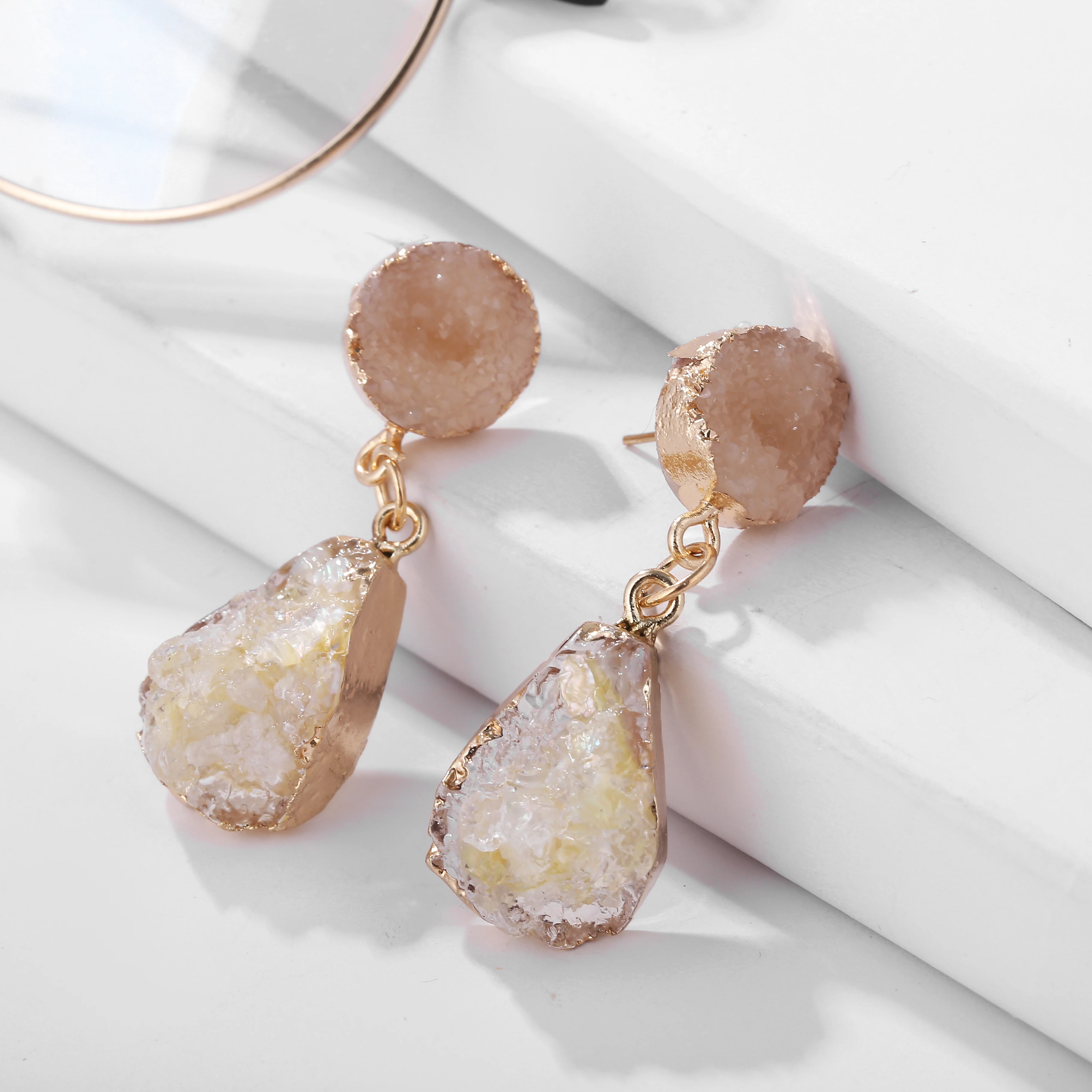 

2019 Autumn Bohemian Green Earings For Women Mix Colors Big Resin Stone Chandelier Drop Earring Mujer Vintage Jewelry DropShip