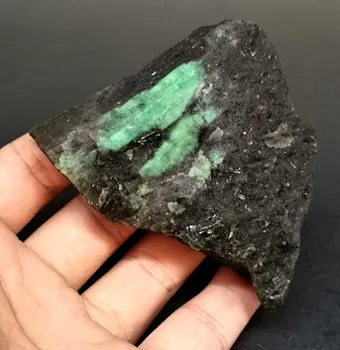 

115g Natural gem-grade green emerald mineral crystal specimens stones and crystals quartz crystals from china