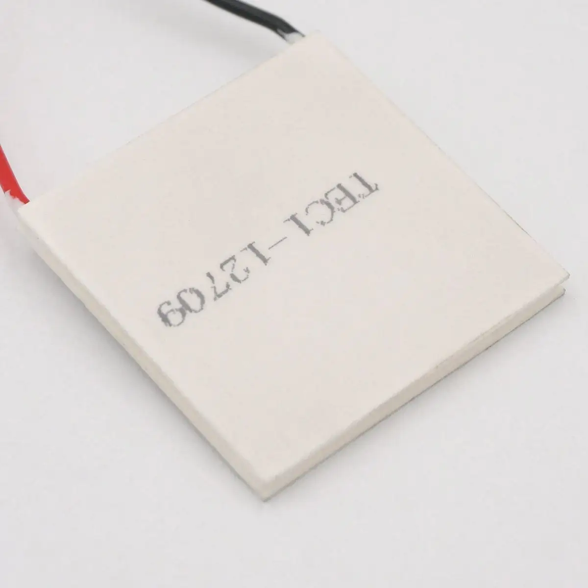 TEC1-12709 Heatsink Thermoelectric Cooler Peltier Cooling Plate 40x40mm 12V 9A Refrigeration Module