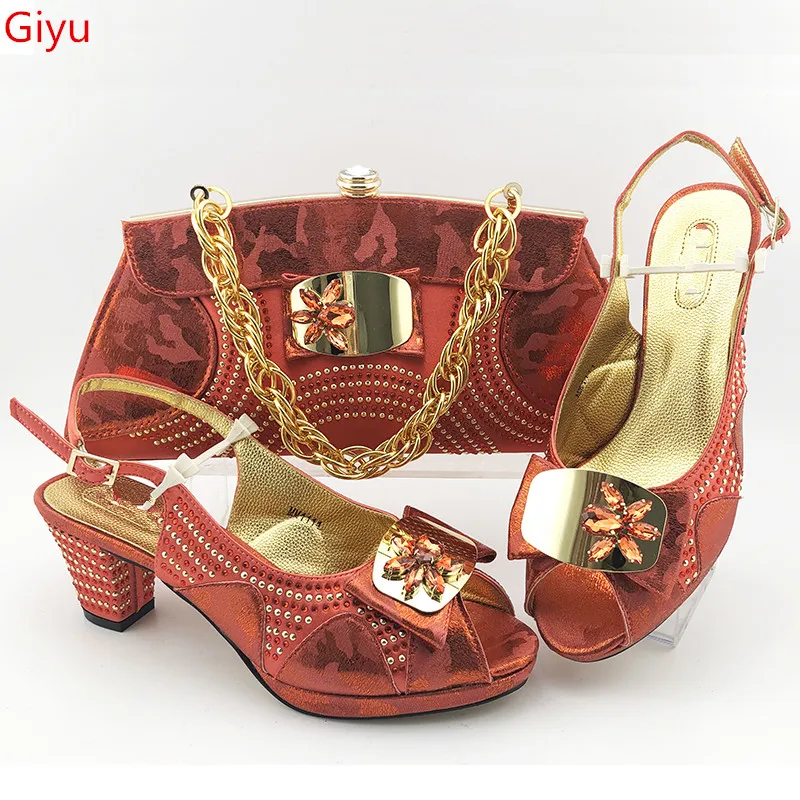 MM1111 CORAL SIZE38-43 HEEL7CM 1KG 225RMB