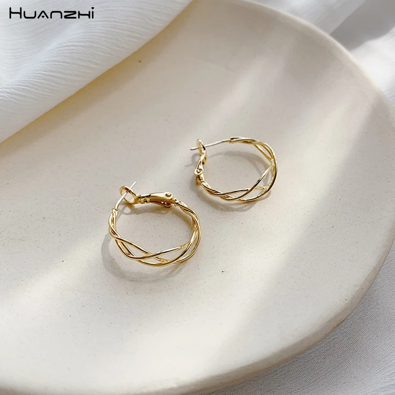 

HUANZHI 2019 New Chic Gold Metal Weave Geometric Circle Hollow Winding Round for Women Girls Party Beach Holiday Jewelry
