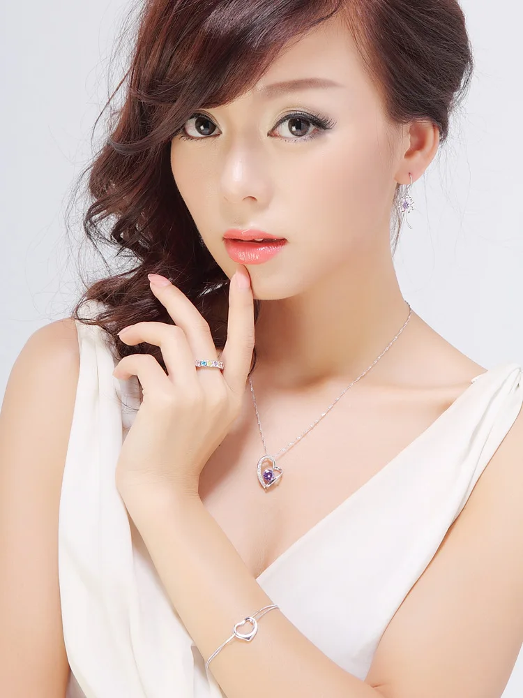 756381819_1703003377