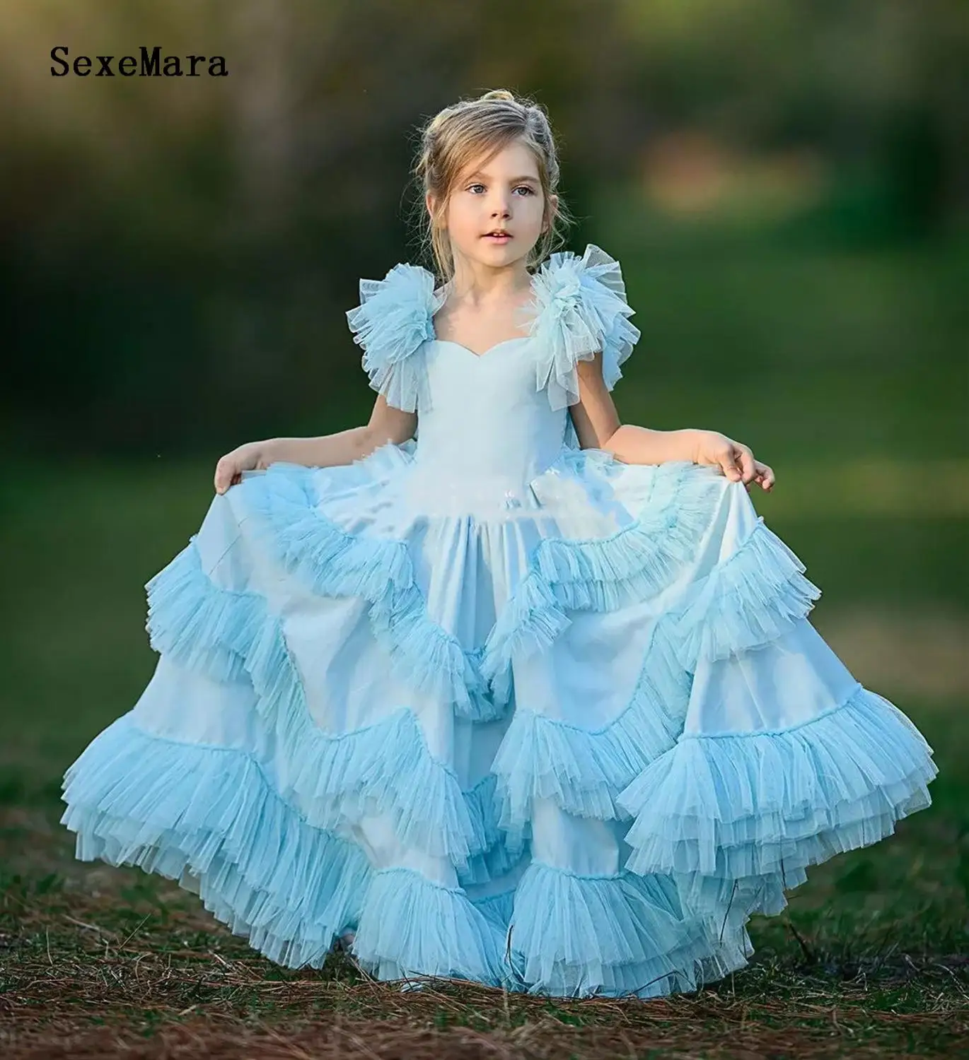 

Cheap Sky Blue Flower Girl Dresses Spaghetti Ruffles Hand made Flowers Lace Tutu Vintage Little Baby Gowns for Communion