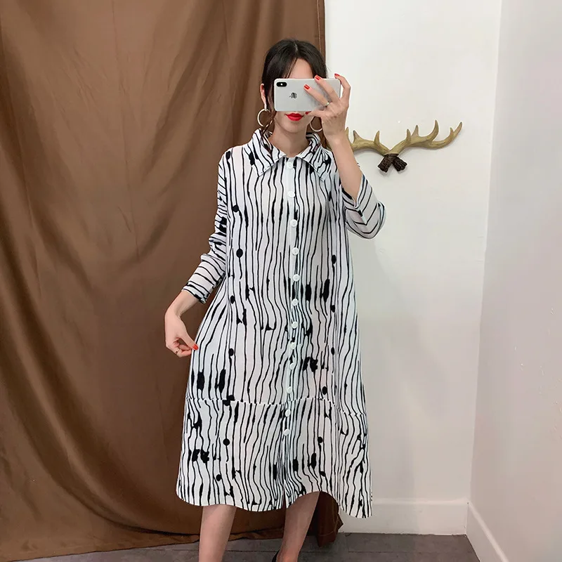 

Autumn Women Pleated Fashion New Tidal Fashion New Jacket Print Coat