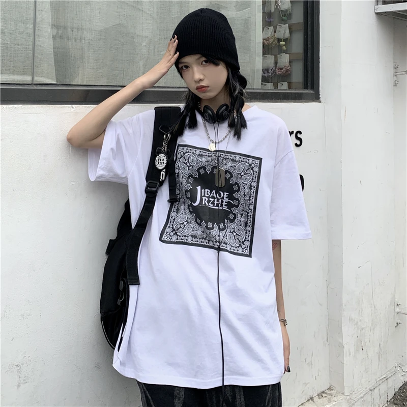 Original price control letter copyright Loose cashew flower print short-sleeved T-shirt wild loose round neck Harajuku | Женская одежда