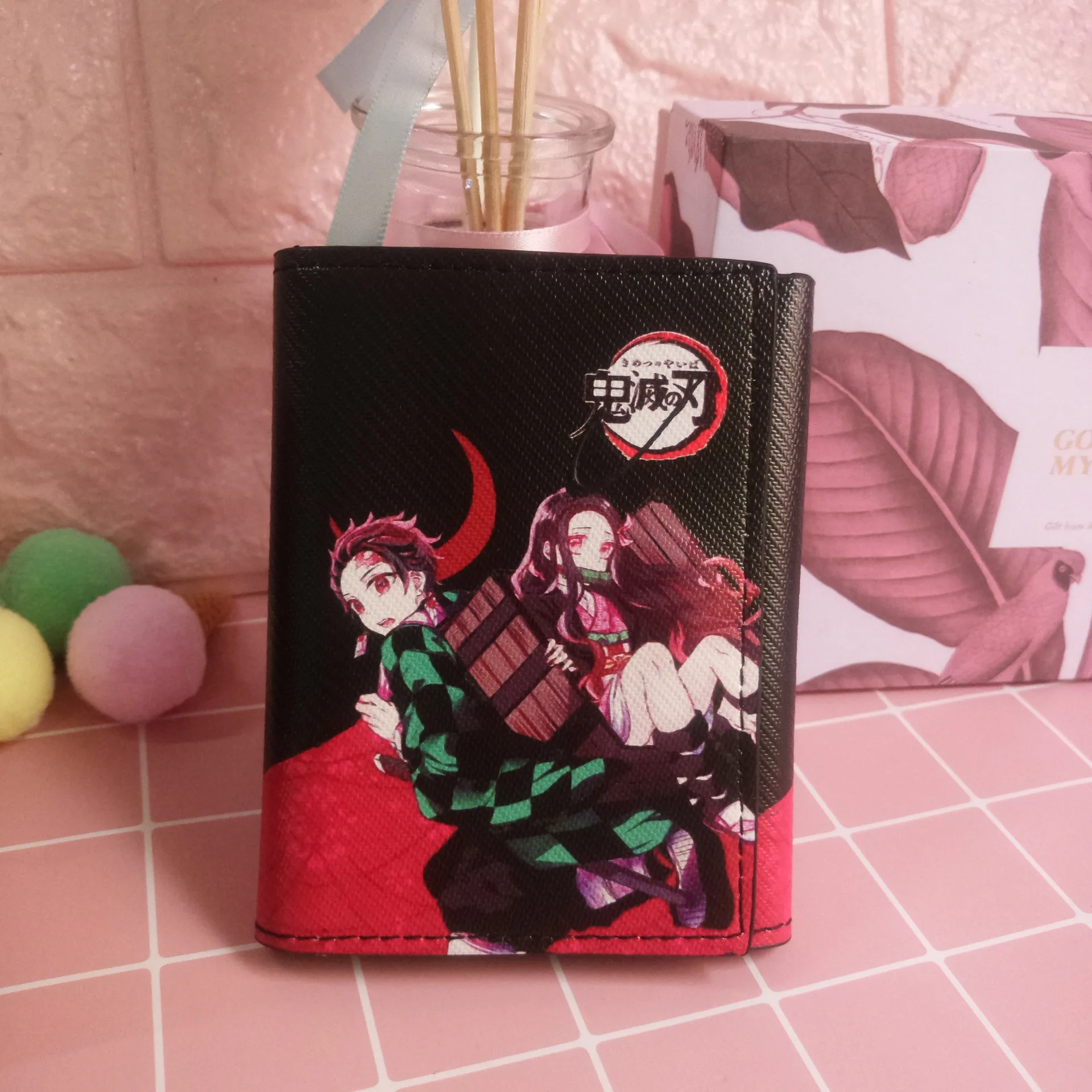 Short Wallets for Men and Women Demon Slayer Cartoon Anime Figure Kimetsu No Yaiba Kamado Tanjirou Nezuko Three-fold Wallet |