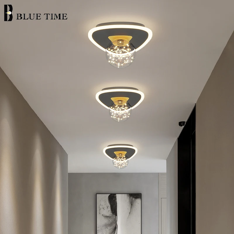 Рисунок 2 - Современный простой потолочный