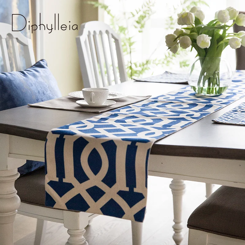 

Diphylleia Chic Table Runner Blue And White Porcelain Geometric Cotton Linen Bed Scarf Dining Room Kitchen Rectangular Runner