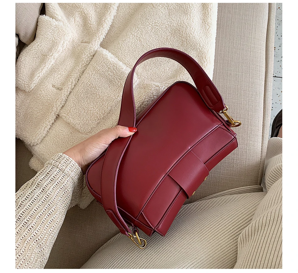 Роскошная сумка в форме багета с заклепками, Женская винтажная кожаная сумка в ретро стиле, Высококачественная сумка на плечо, повседневные дорожные сумки