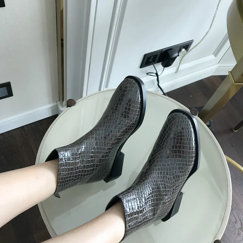 

Boussac Snake Pattern Ankle Boots for Women Stange Heel Designer Boots Women Patent Leather Vintage Boots Women SWE0704