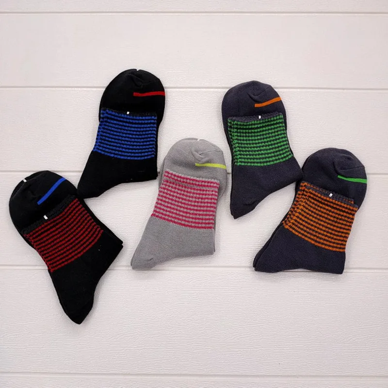 Короткие носки в студенческом стиле для школьников; сезон осень-зима; теплые новые модные женские винтажные носки; женские носки в полоску; 5 пар