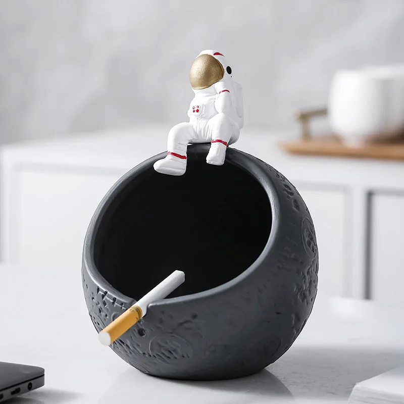 Lustige astronaut sitzen auf die mond aschenbecher Mode cartoon menschen  keramik aschenbecher|Aschenbecher| - AliExpress