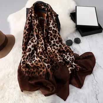 

Katoenen Sjaal Hijab Vrouwen Luipaard Print Sjaals En Wraps Hoge Kwaliteit Foulard Effen Workmatch Pashmina LangeNekSjaalsWinter