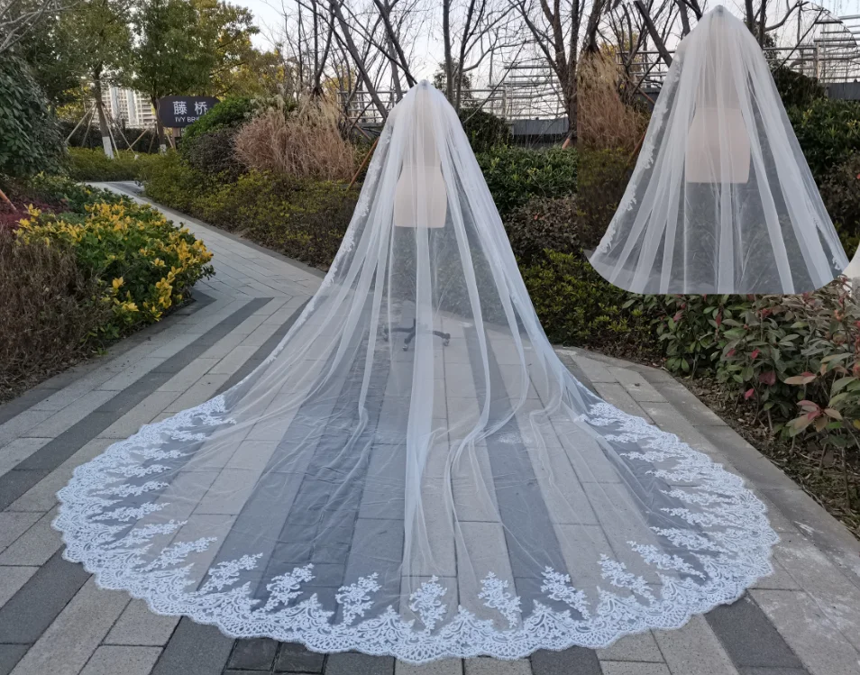 1pc Ivory-colored Long Lace Cathedral Veil