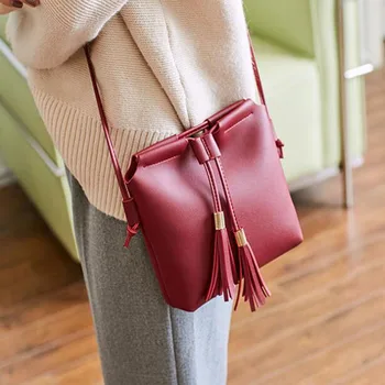 

Women's Leather Handbags Women's Fashion Tassel Handbag Women's Solid Soft Clutch Top-handle Tote Ladies Tote 2019 Gifts