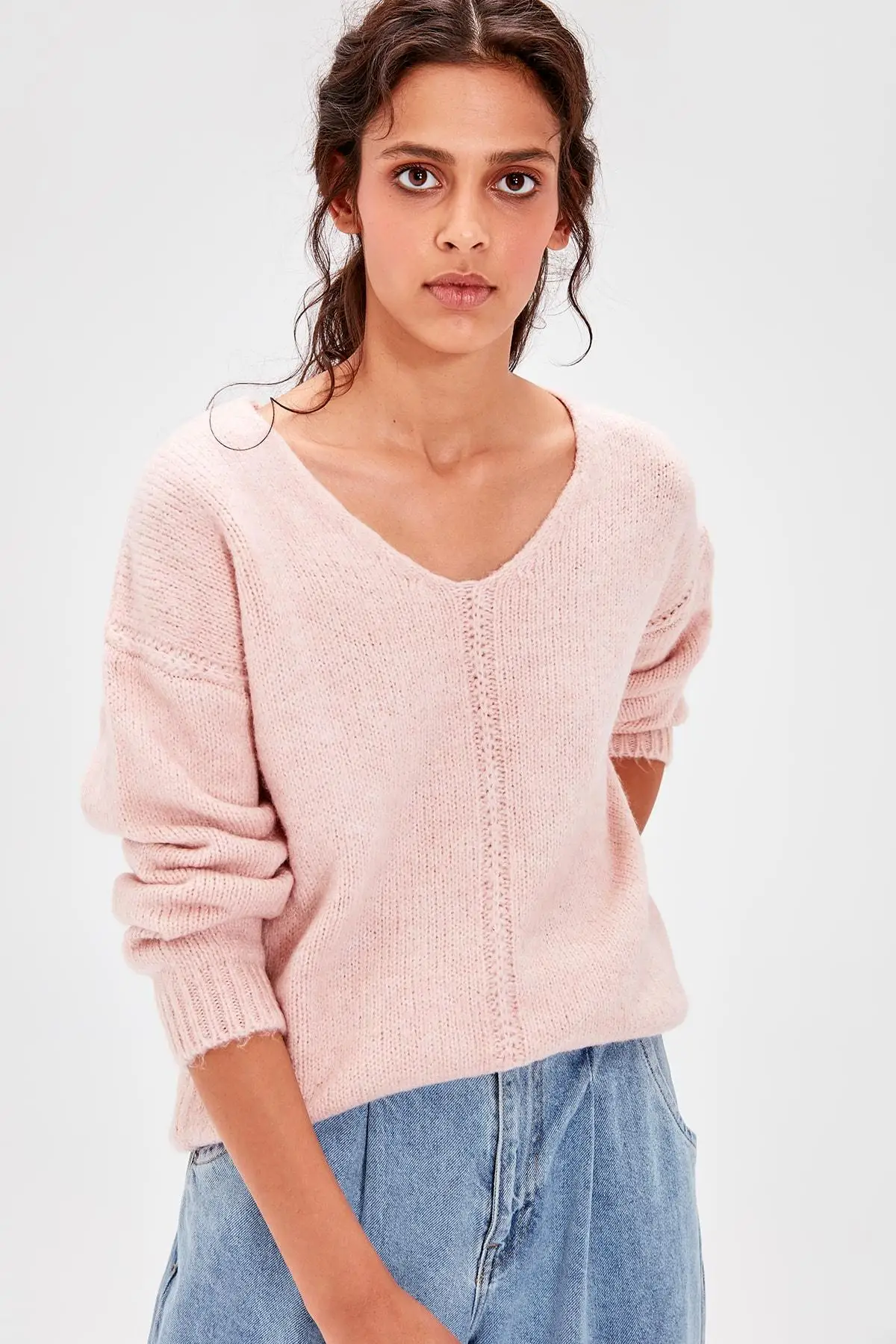 

Trendyol Powder V-Neck Knitwear Sweater TWOAW20JK0037