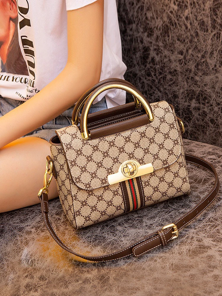 

Star Brand Fashion Tote bags Women Large Capacity Crossbody Bags Holiday Travel Shoulder Bags 2020 French Style Messenger Bags