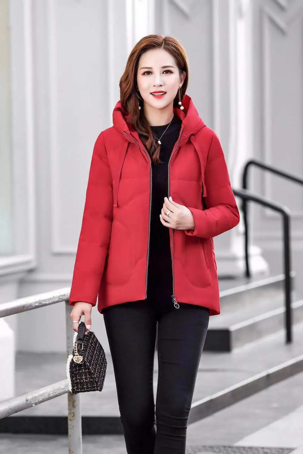 winter female duck down parka short ultralight natural feather luxury high quality women duck down jacket - Цвет: Red