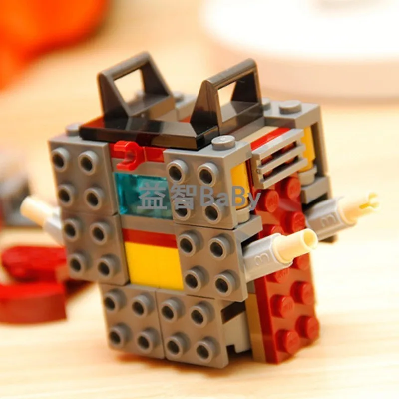 

NEW Funny robot building blocks children's toys animated characters