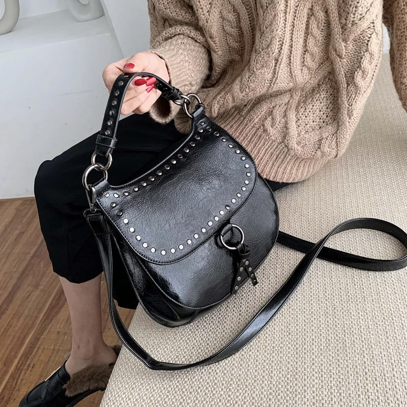 

France Non-mainstream Bag Women's 2020 Autumn And Winter New Style Fashion Korean-style Versatile Rivet Shoulder Bag Fashion Ele