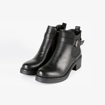 

Ankle Boots with elastic bands and studs