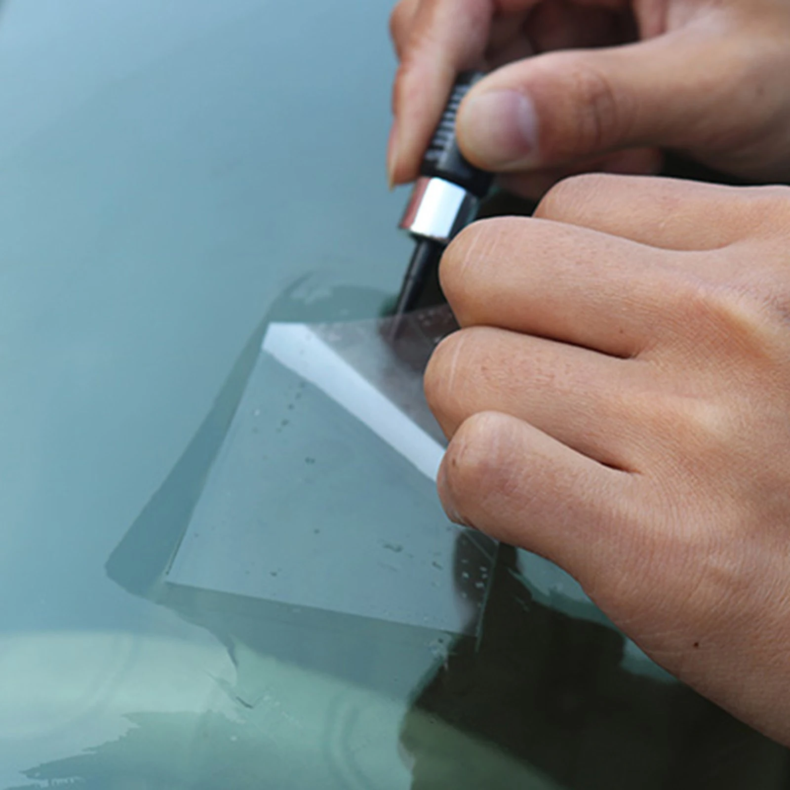 CarWindowGlassScratchCrackChipResinWindscreenWindshieldRepair