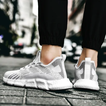 

High Elasticity Leisure men Shoes Breathable Fly Weaving Low Heel Park Outdoor 2020 NEW Mesh Slip on mesh sneaker sport shoes